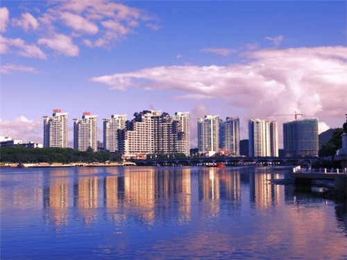 城市诗意风景（诗意城市作文）